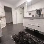 Moderne In Bei Koeln/bonn * ריינבאך