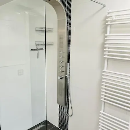 Moderne In Bei Koeln/bonn Rheinbach