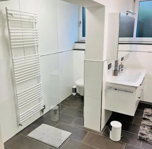 Moderne In Bei Koeln/bonn Apartamento *